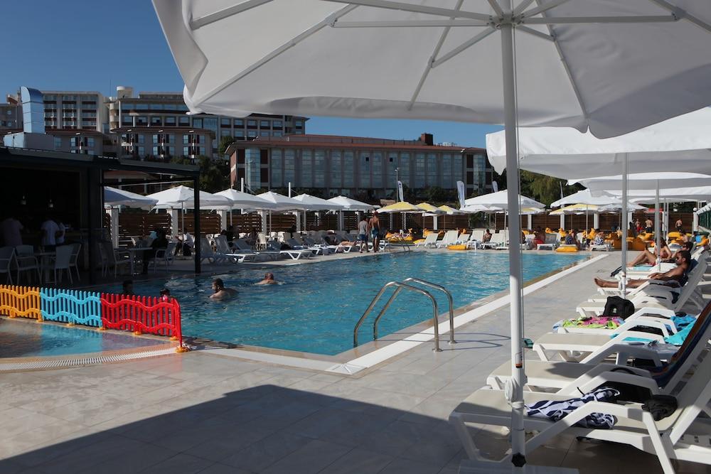 Ucar Royal Hotel Ve Konferans Salonu Ağva Exteriér fotografie
