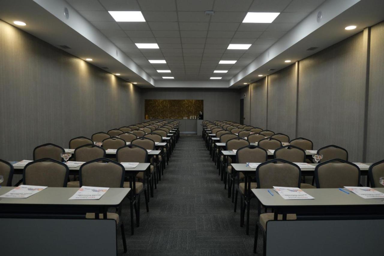 Ucar Royal Hotel Ve Konferans Salonu Ağva Exteriér fotografie
